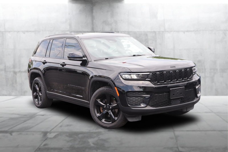 Jeep Grand Cherokee Vehicle Image 02