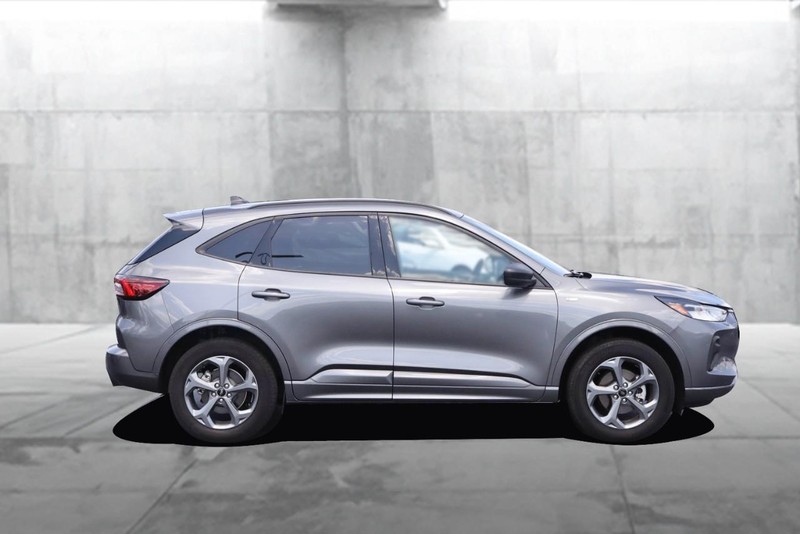 Ford Escape Vehicle Image 05
