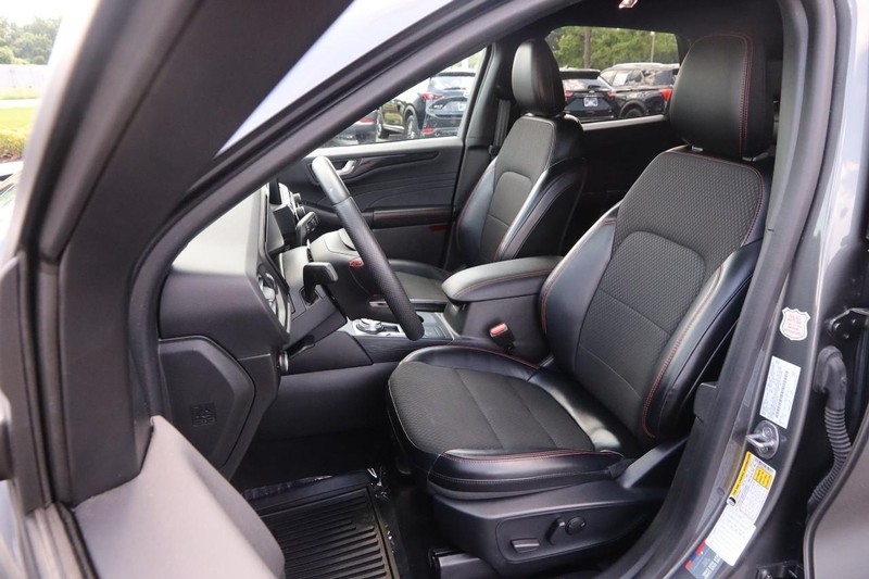 Ford Escape Vehicle Image 09
