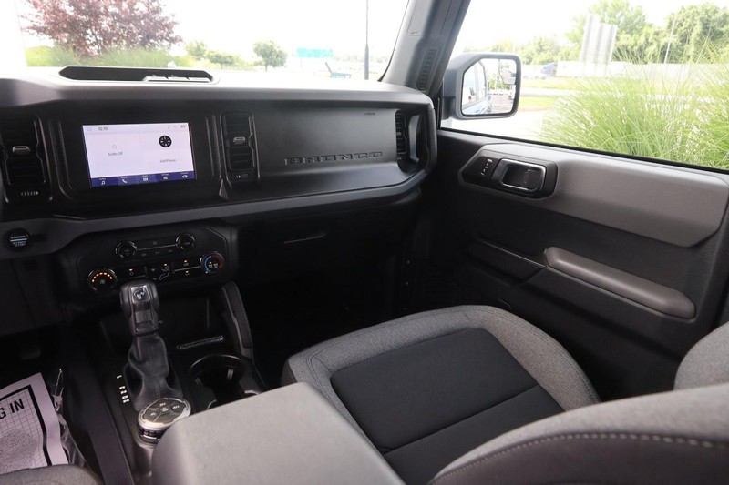 Ford Bronco Vehicle Image 24