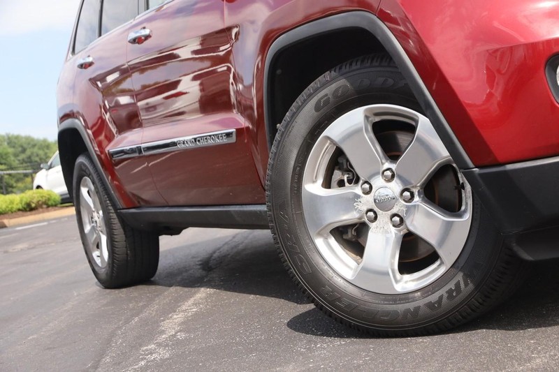 Jeep Grand Cherokee Vehicle Image 03