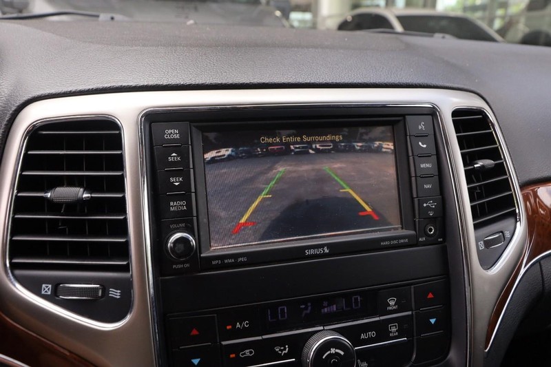Jeep Grand Cherokee Vehicle Image 17