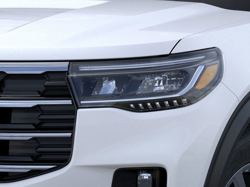Ford Explorer Vehicle Image 18
