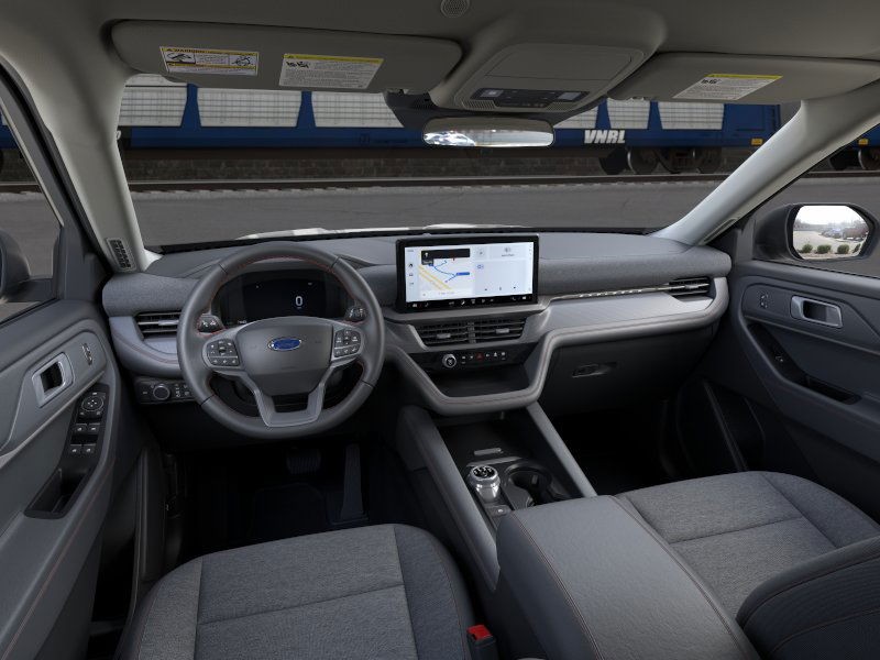 Ford Explorer Vehicle Image 09