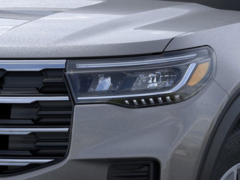 Ford Explorer Vehicle Image 18