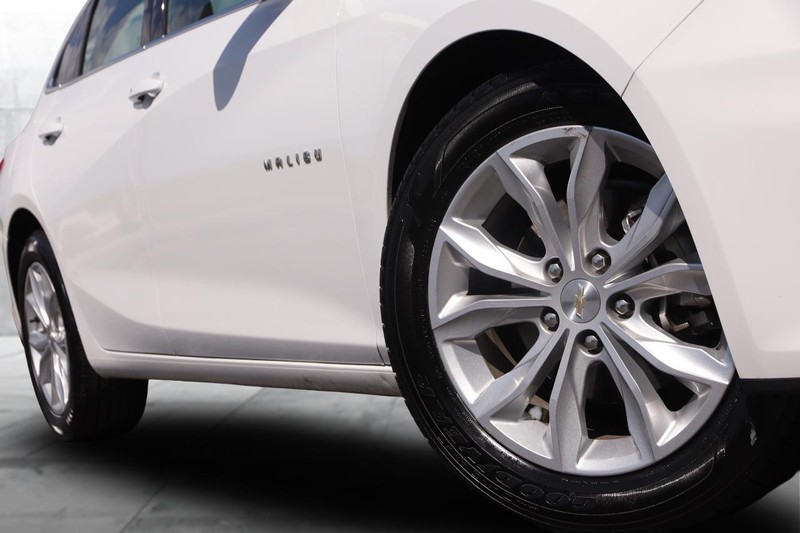 Chevrolet Malibu Vehicle Image 03