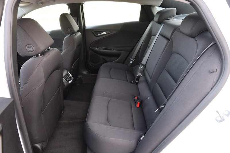 Chevrolet Malibu Vehicle Image 09