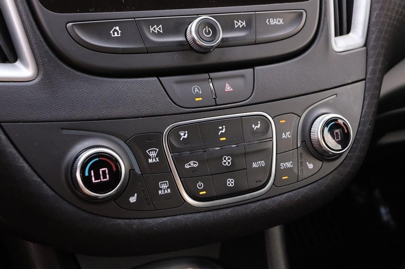Chevrolet Malibu Vehicle Image 17