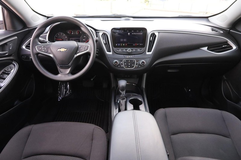 Chevrolet Malibu Vehicle Image 19