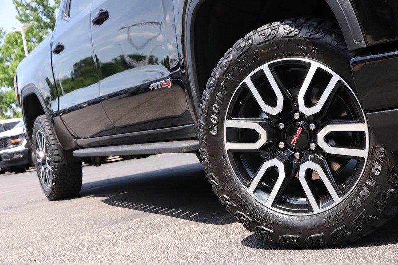GMC Sierra 1500 Vehicle Image 03