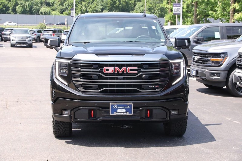 GMC Sierra 1500 Vehicle Image 04