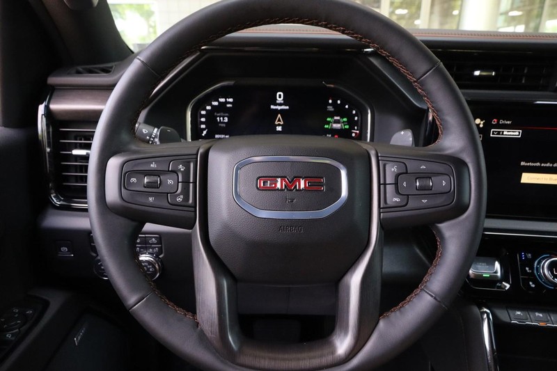 GMC Sierra 1500 Vehicle Image 11