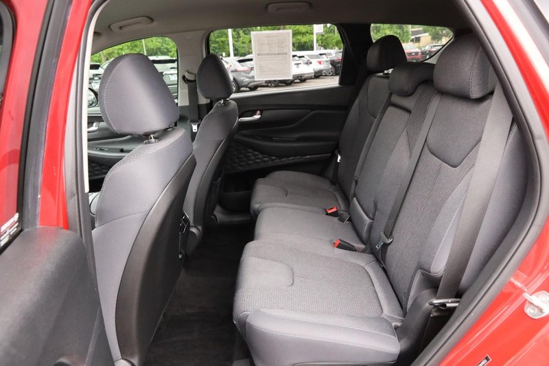 Hyundai Santa Fe Vehicle Image 09