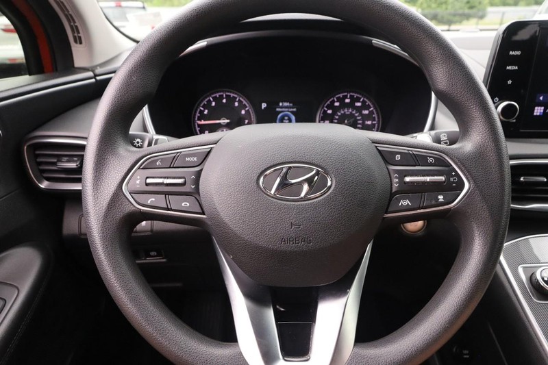 Hyundai Santa Fe Vehicle Image 10