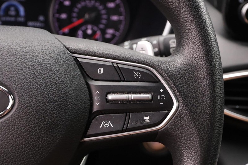 Hyundai Santa Fe Vehicle Image 12
