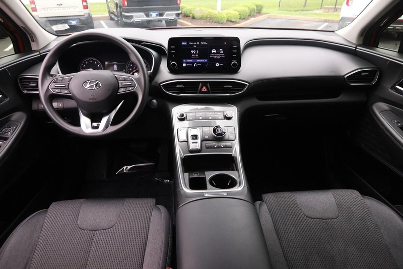 Hyundai Santa Fe Vehicle Image 19