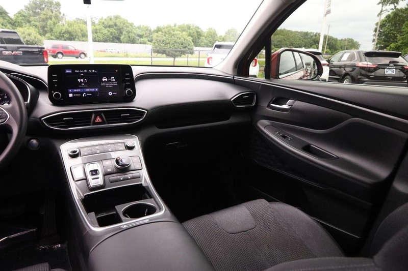 Hyundai Santa Fe Vehicle Image 23