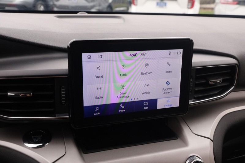 Ford Explorer Vehicle Image 17