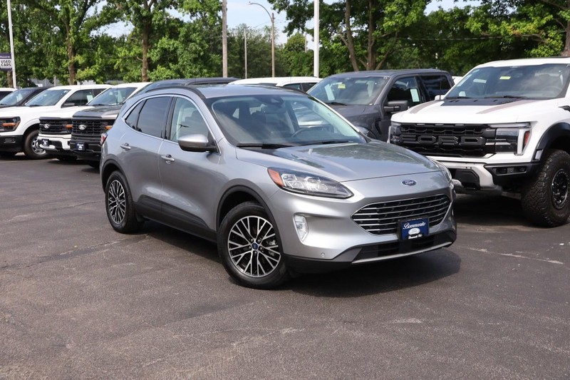 Ford Escape Vehicle Image 02
