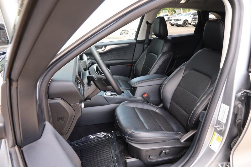 Ford Escape Vehicle Image 09