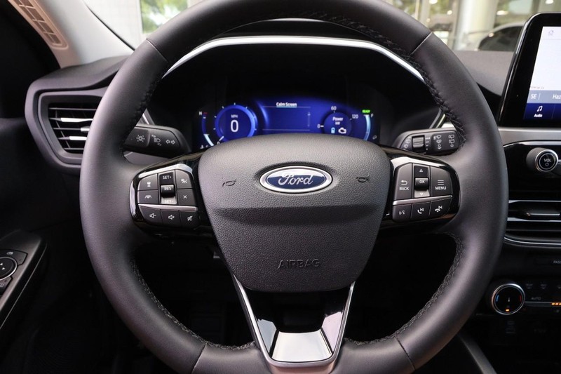 Ford Escape Vehicle Image 11