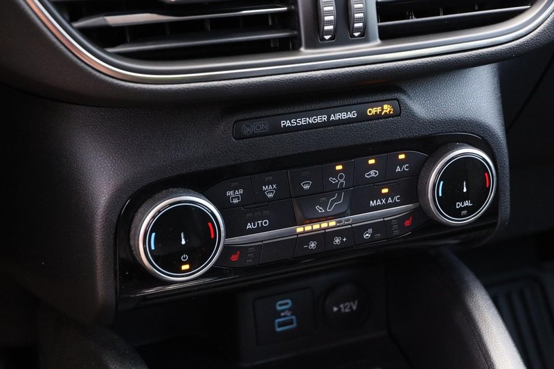 Ford Escape Vehicle Image 18