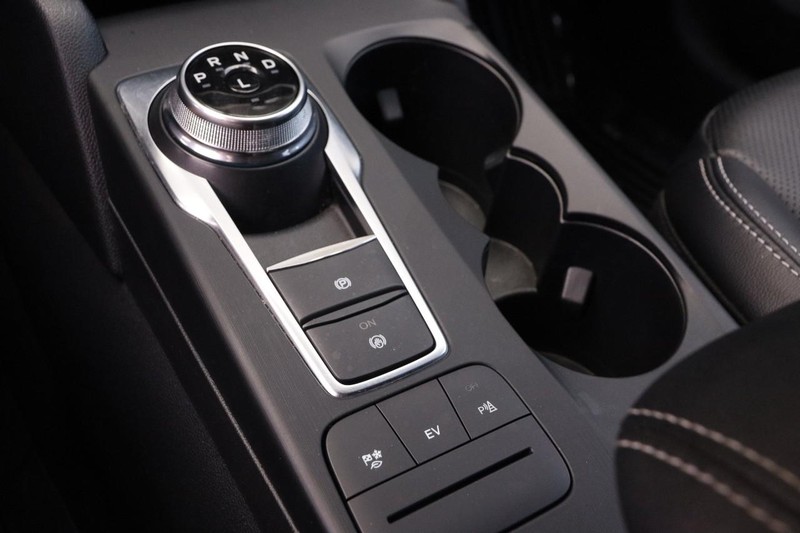 Ford Escape Vehicle Image 19