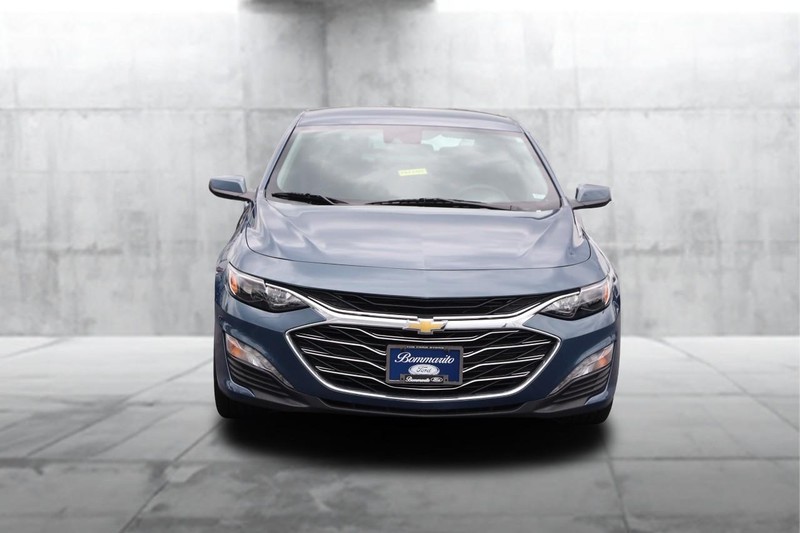 Chevrolet Malibu Vehicle Image 04