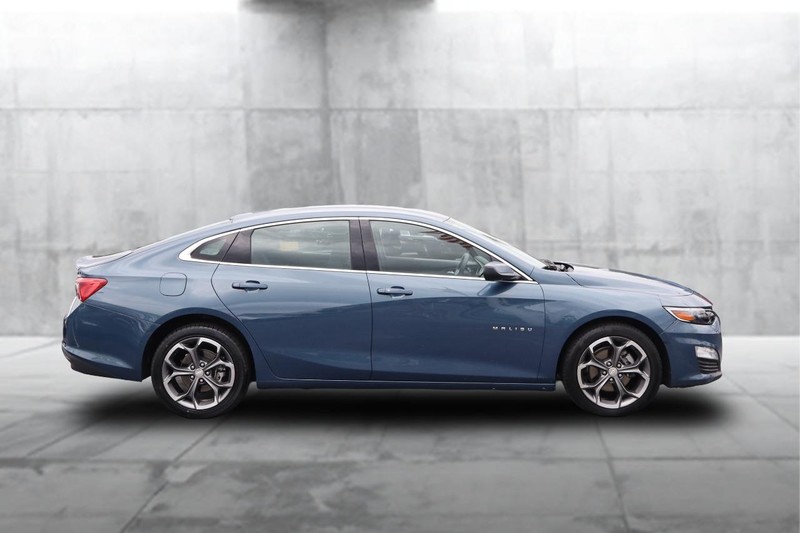 Chevrolet Malibu Vehicle Image 05