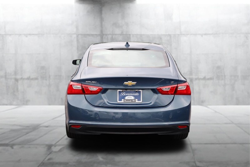 Chevrolet Malibu Vehicle Image 06