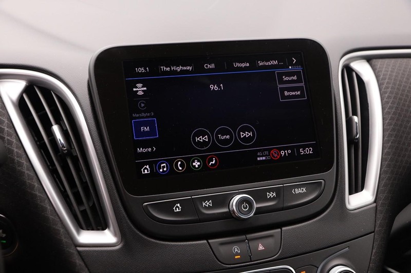 Chevrolet Malibu Vehicle Image 15