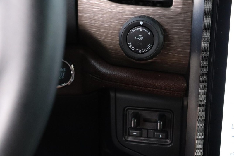 Ford Expedition Vehicle Image 20