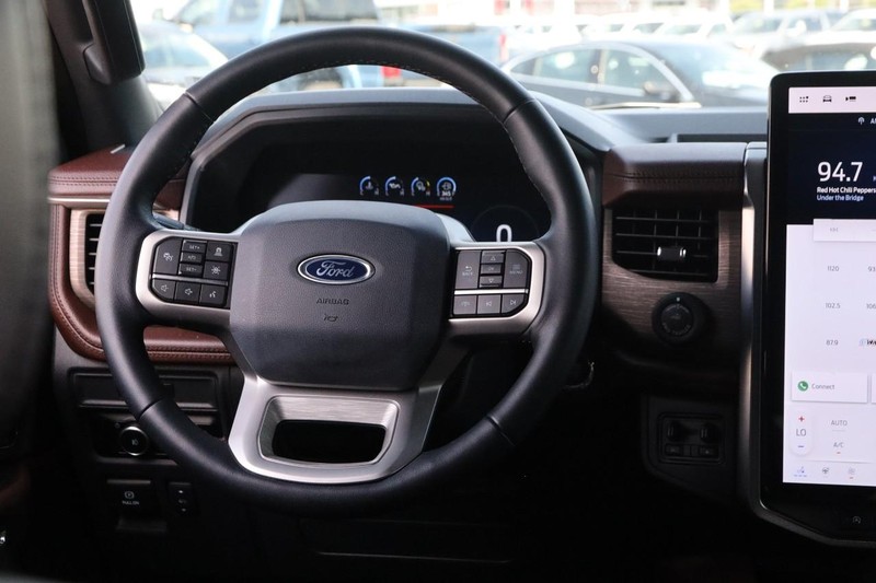 Ford Expedition Vehicle Image 28