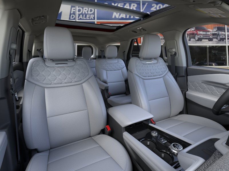 Ford Explorer Vehicle Image 10