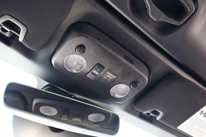 Ford Mustang Vehicle Image 14