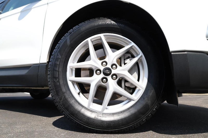 Ford Edge Vehicle Image 04