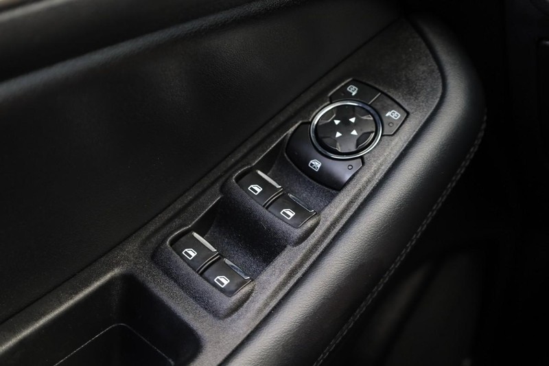 Ford Edge Vehicle Image 20