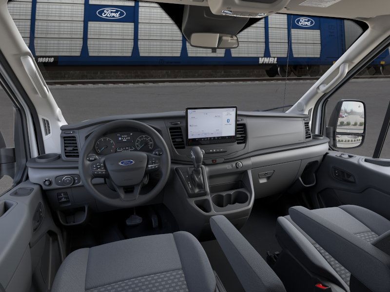 Ford Transit Passenger Wagon Vehicle Image 09