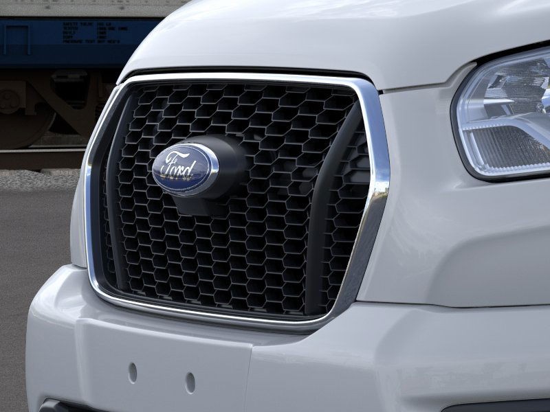 Ford Transit Passenger Wagon Vehicle Image 17
