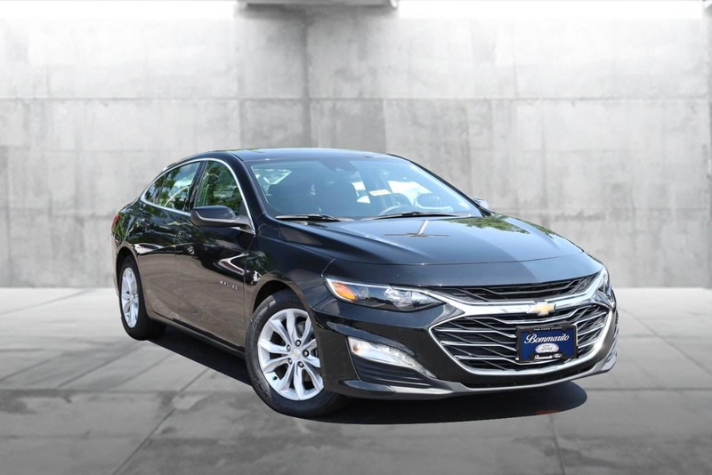 Chevrolet Malibu Vehicle Image 02