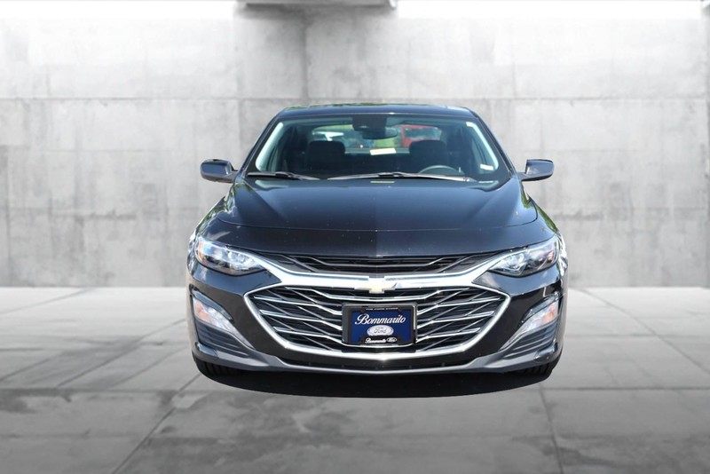 Chevrolet Malibu Vehicle Image 04