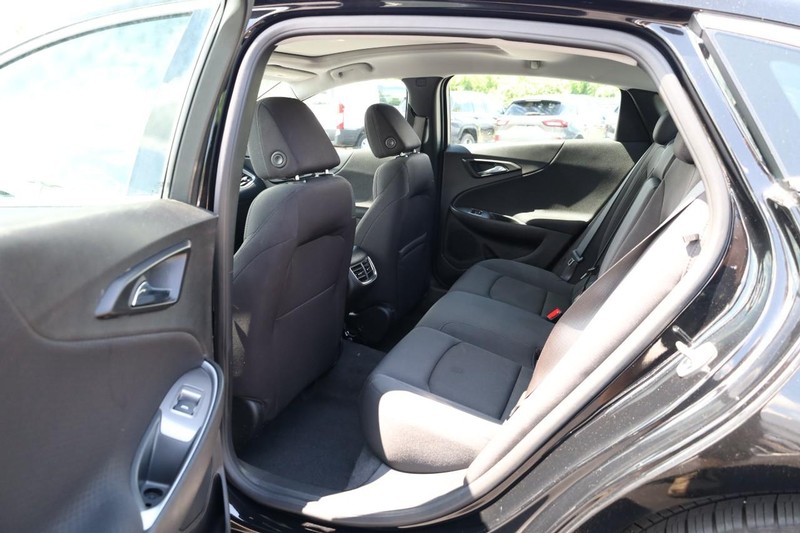 Chevrolet Malibu Vehicle Image 21