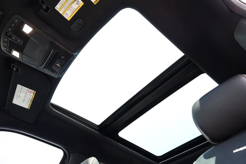 Ford Super Duty F-450 DRW Vehicle Image 08