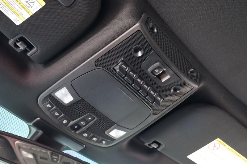 Ford Super Duty F-450 DRW Vehicle Image 20