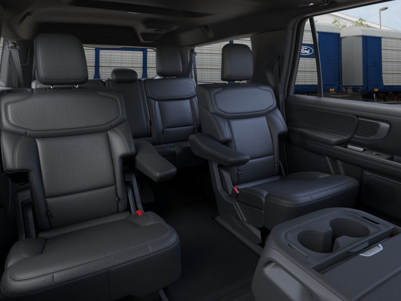 Ford Expedition Max Vehicle Image 11