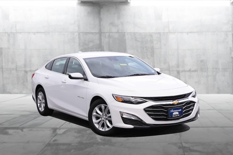Chevrolet Malibu Vehicle Image 02