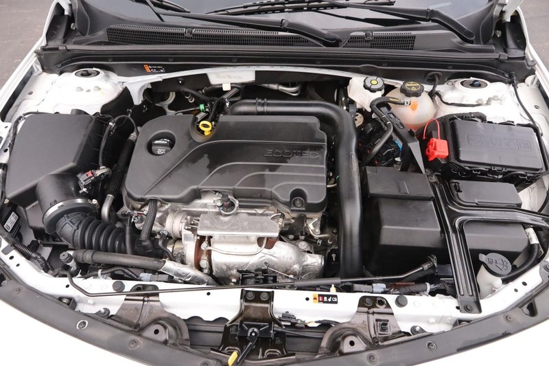Chevrolet Malibu Vehicle Image 25