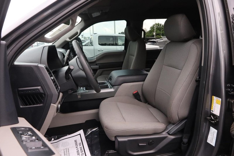 Ford Super Duty F-250 SRW Vehicle Image 08