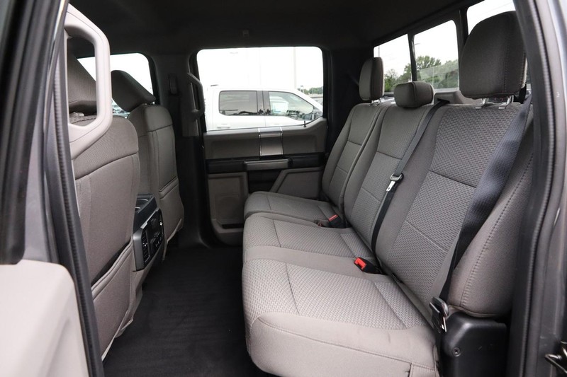 Ford Super Duty F-250 SRW Vehicle Image 09