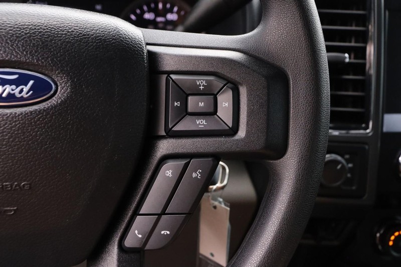 Ford Super Duty F-250 SRW Vehicle Image 12